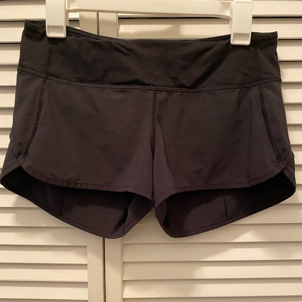 Lululemon Speed Up Low Rise 2.5” short Size 6